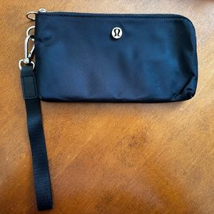 Lulu Lemon Wristlet Wallet ✨
